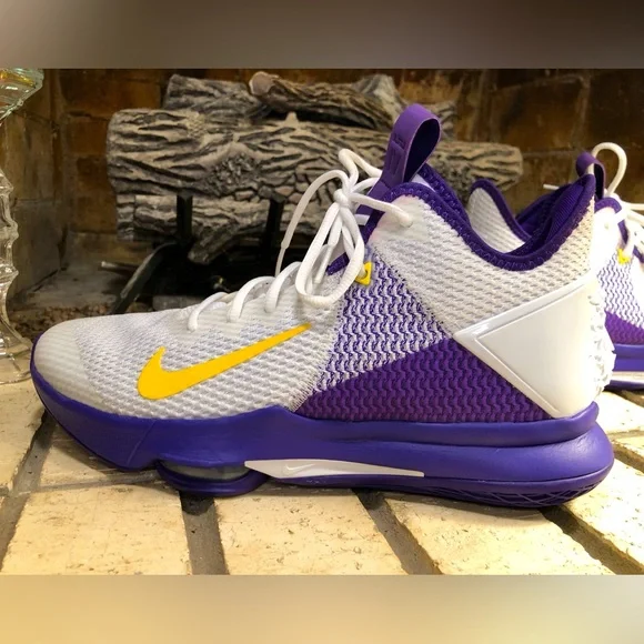 🤑PRICE DROP🤑 -  Nike - LeBron Witness IV - Los Angeles Lakers - Picture 11 of 16